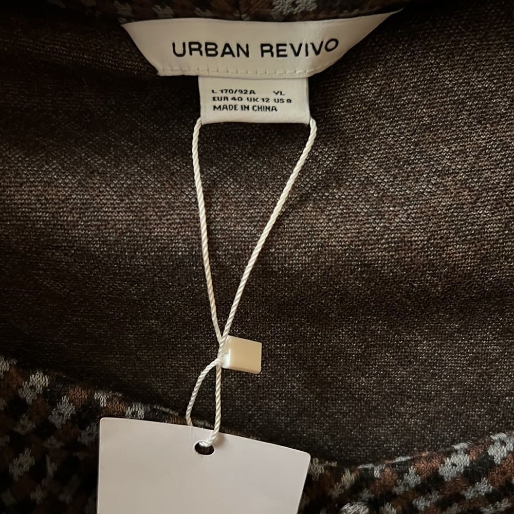 ✨Urban Revivo Pattern Mini Dress✨ - Picture 6 of 7